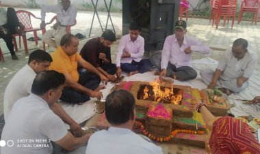 शनि महाराज की प्राण प्रतिष्ठा हवन व आरती के बाद हुआ भंडारे का आयोजन