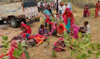 मकराना हाईवे पर पिकअप पलटी, 2 महिलाओं की मौत: 18 गंभीर घायल