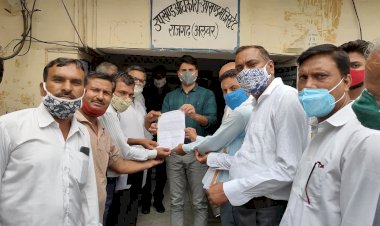 निजी स्कूलों की विभिन्न मांगों को लेकर सौपा ज्ञापन