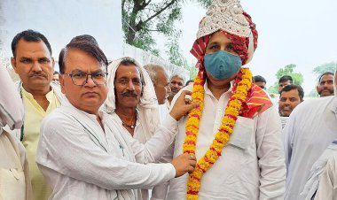 पूर्व प्रधान जलीस खान ने किया पम्प हाउस का शुभांभ