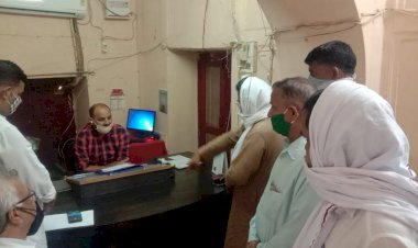 भाजपा कार्यकर्ताओं ने कामां उपखंड अधिकारी को सौंपा ज्ञापन