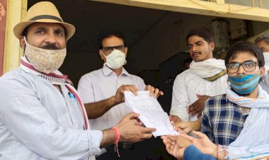 बारवा घटनाक्रम में निर्दोष लोगों को फंसाए जाने से आक्रोशित लोग पहुंचे उपखंड कार्यालय, महिला पुरुषों ने पुलिस के खिलाफ लगाए नारे