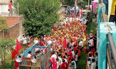 हमीदपुर गांव में मूर्ति स्थापना एवं कलश यात्रा कार्यक्रम का हुआ आयोजन