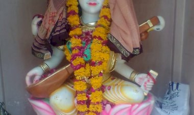 कासोट के विद्यालय में स्टाफ द्वारा बनाए गए मंदिर में की गई मां शारदे की प्रतिमा की प्राण प्रतिष्ठा