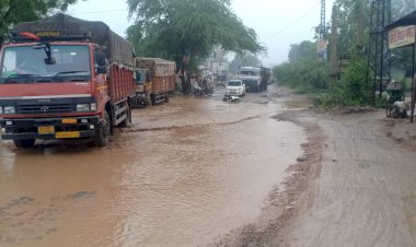 क्षतिग्रस्त पड़ा अलवर-बहरोड़ स्टेट हाइवे, आमजन व वाहन चालक परेशान