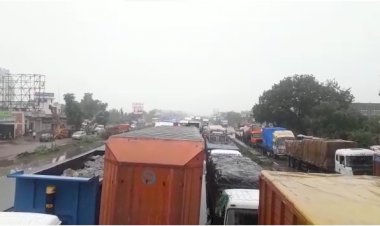 किसानों आंदोलन के चलते वाहनों को डाईवर्ट करने से दिल्ली जयपुर हाई-वे पर लगा लम्बा जाम