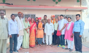 आरएएस बनने पर आठ के गांव सैनी समाज की ओर से  किया गया नेवरी में बेटी सुनीता सैनी का जोरदार अभिनंदन