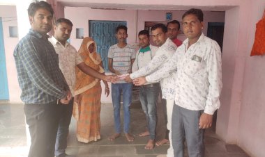 108 जिला युनियन ने दी मृतक EMT लक्ष्मण के परिजनों को आर्थिक सहायता