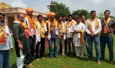 ठेकेदार संघ के अध्यक्ष बने महेंद्र शर्मा, ठेकेदारों ने किया स्वागत