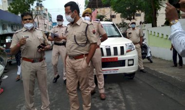 दिन दहाड़े 14 लाख की लूट, नकाबपॉश लुटरो ने दिया वारदात को अंजाम