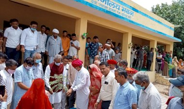 राज्यसभा सांसद ओम माथुर द्वारा पुस्तकालय का उद्घाटन व तखतगढ़ प्रताप चौक में स्वागत