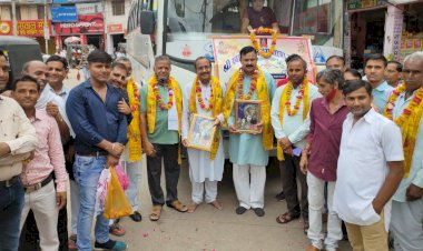 बाबा खाटू श्याम जी के लिए श्रद्धालुओं की बस रवाना