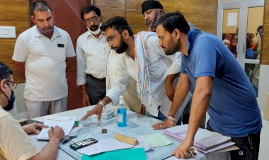 राजकीय चिकित्सालय में फैली अव्यवस्थाओ को लेकर चिकित्सा अधिकारी को सौपा 5 सूत्रीय मांगो का ज्ञापन