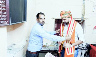 कामां एसडीएम विनोद मीना के स्थानांतरण होने पर विदाई समारोह का हुआ आयोजन