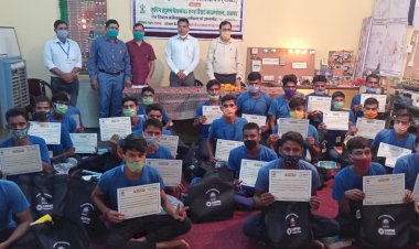 लूपिन का 75 दिवसीय सहायक इलेक्ट्रीशियन प्रशिक्षण का समापन