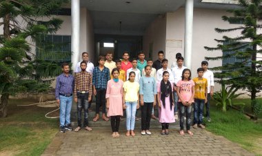 शीतला शिक्षण संस्थान बाघोली में 10वीं बोर्ड में सर्वश्रेष्ठ परिणाम रहने पर छात्र छात्राओं का किया सम्मान