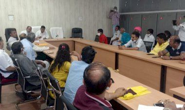 तखतगढ़ नगर पालिका सभागार में प्रशासन शहरों के संग अभियान की बैठक का किया आयोजन