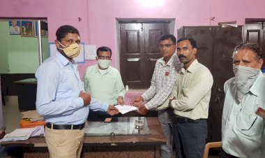 पशु चिकित्सा कर्मचारी संघ ने 11 सूत्रीय मांगों को लेकर मुख्यमंत्री के नाम तहसीलदार को सौंपा ज्ञापन
