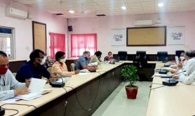 जिला कलेक्ट्रेट सभागार में सिलिकोसिस रोगियों की सहायता के संबध में बैठक हुई आयोजित