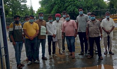 चरागाह भूमि को अतिक्रमण से मुक्त के लिए सौंपा ज्ञापन