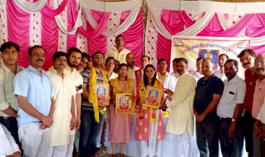 हारे का सहारा मित्र मंडल व शिक्षा विभाग की सोशल मीडिया टीम ने नवचयनित आरएएस अधिकारियों का किया सम्मान