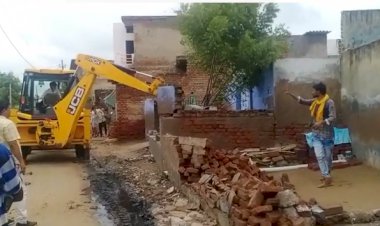 नगरपालिका प्रशासन ने स्टेशन रोड से सड़क मध्य से 20 मीटर तक हटवाया अतिक्रमण