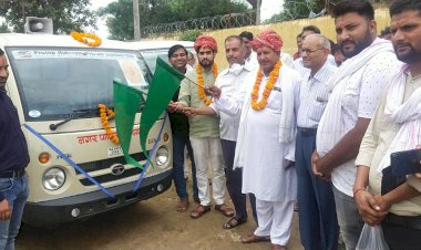 नगरपालिका थानागाजी को सफाई के लिए मिले 8 नए डम्पिंग वाहन