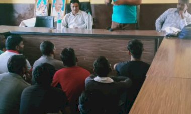 किसान खेती में आधुनिक तकनीक का प्रयोग कर अपनी आमदनी करें दुगनी - डॉ उदयभान सिंह