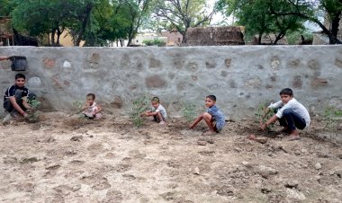 स्कूल में पढ़ने वाले छोटे बच्चों ने 1000 से अधिक पेड़ लगाने का लिया संकल्प