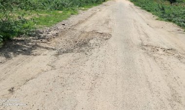 बीमार नेता जैसी लड़खड़ाती हालत खामोर राज्यास ओर खामोर अमरतिया की सड़क
