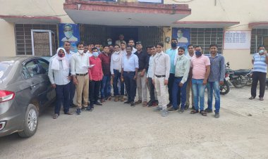 17 सूत्रीय मांगों को लेकर उपखंड अधिकारी को मुख्यमंत्री के नाम सौंपा ज्ञापन