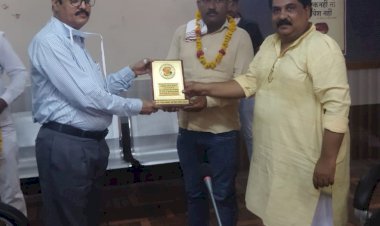 उत्कृष्ट कार्य करने पर महेश गुर्जर सम्मानित