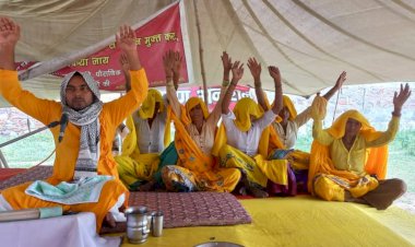ब्रज के पर्वतों को बचाने के लिए पसोपा गांव की 5 महिलाएं क्रमिक अनशन पर बैठी