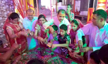 प्रतिदिन पार्थिव शिवलिंग निर्माण, रुद्राभिषेक, मंत्र जाप और महाआरती का हुआ आयोजन