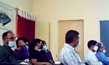 राजऋषि भर्तृहरि मत्स्य विश्वविद्यालय के प्री पीएचडी प्रजेंटेशन में गोविन्दगढ़ के देवेन्द्र कुमार शर्मा ने दिया प्रस्तुतीकरण