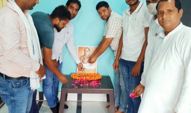 किशनगढ़ बास में युवा कांग्रेस कार्यालय पर मनाई गई पूर्व प्रधानमंत्री राजीव गांधी की जयंती