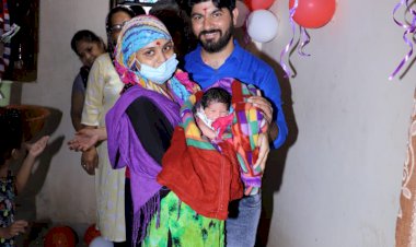 शाहपुरा में नवजात बेटी का ढोल बजा मिठाई बांटकर किया स्वागत