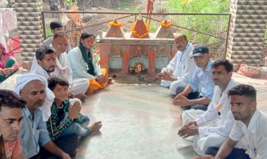 हल्कारा के बास में प्रेतराज राज महाराज के स्थान पर हवन यज्ञ व भंडारे का हुआ आयोजन