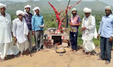 खोह की ढाणी भोपाला में पहाड़ी वाले बालाजी मंदिर में हीरामल भक्तों ने किया जागरण, झूमे श्रद्धालु