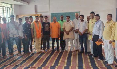 आदर्श विद्या मंदिर में आयोजित हुई हिंदू जागरण मंच की बैठक