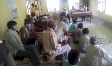 किसानों और व्यापिरियो को ई एप पर ऑनलाइन खरीद फरोख्त का दिया प्रशिक्षण