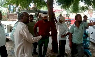 विद्युत विभाग की लापरवाही से शाहजहाॅपुर के ढोंढाकरी गांव में ठेकाकर्मी की करंट से मौत