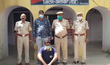 लूट व डकैती मामले में फरार 2500 रूपये का इनामी वांछित आरोपी चढ़ा रामगढ़ पुलिस के हत्थे