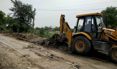 सालों से लगा गंदगी का ठेर हटा, दोबारा अतिक्रमण होने पर जुर्माने की चेतावनी