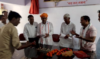 अभिभाषक मंडल राजगढ़ की ओर से अलग-अलग मांगो को लेकर विधायक को सौपे ज्ञापन