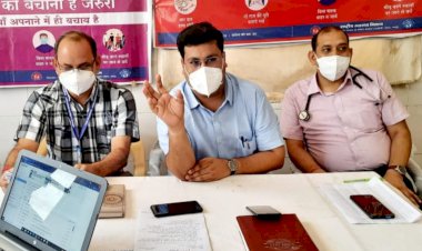 सभी कार्मिक सरकारी जनकल्याणकारी योजनाओं के लक्ष्य करें हासिल -डॉ पाराशर