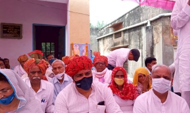 मोठुका में धर्मशाला के गेट के लोकार्पण के दौरान बोले जूली- समाज के कार्यों के लिए हमेशा हूं तैयार