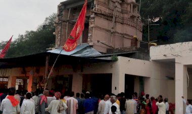 बारिश की कामना के लिए पुर के श्रद्धालु पहुंचे माता घाटा रानी के दरबार की तीसरी लहर से बचने की कामना