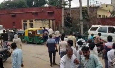 बंदरों ने मचाया आतंक लोगों ने भाग कर बचाई जान
