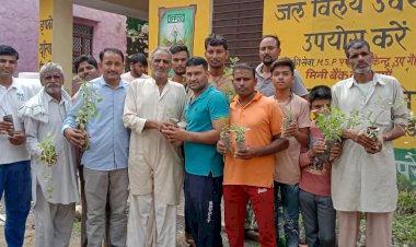 गंगापुरी सहकारी समिति द्वारा किया गया औषधीय पौधों का वितरण